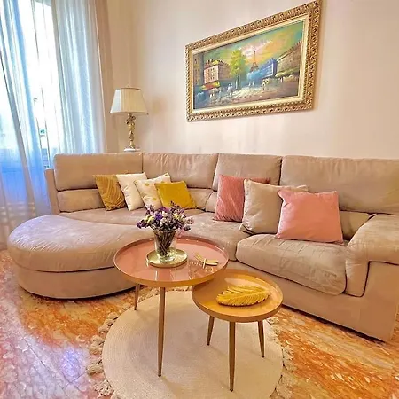 Elegant House In Apartamento
